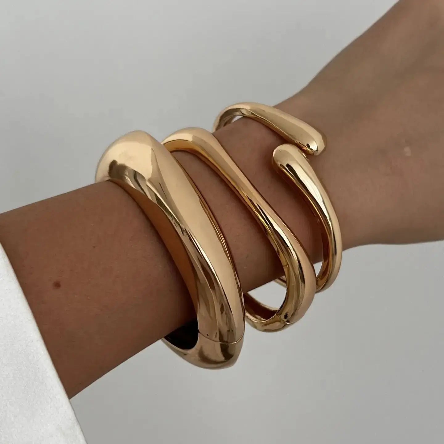DIEZI Vintage Hip Hop Cuff Bangles – Geometric Gold & Silver Metal Bracelets for Men & Women