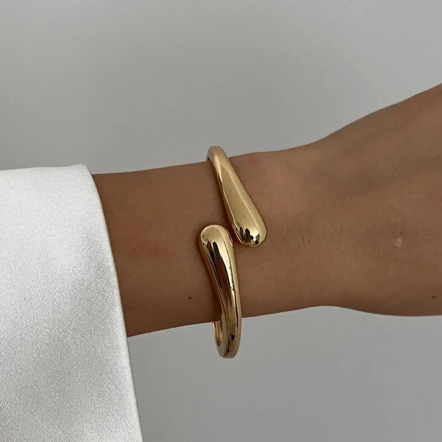 DIEZI Vintage Hip Hop Cuff Bangles – Geometric Gold & Silver Metal Bracelets for Men & Women