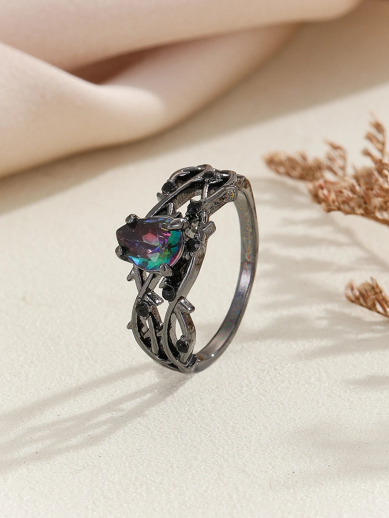 Luxury Black Cubic Zirconia Vine Ring – Fashion Jewelry
