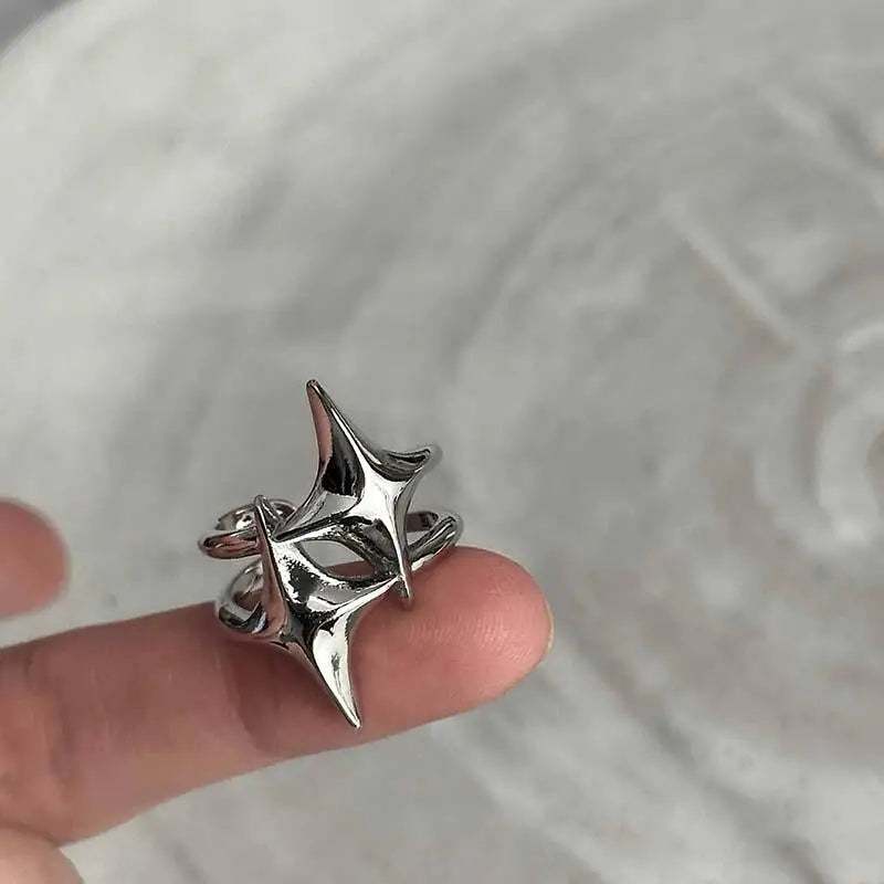 Charming Y2K Star Open Ring for Women – A Creative Vintage Silver Adjustable Ring, Perfect as a Couple's Jewelry Gift.
