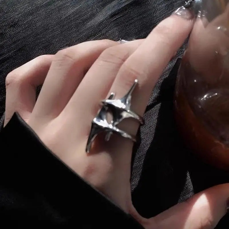 Charming Y2K Star Open Ring for Women – A Creative Vintage Silver Adjustable Ring, Perfect as a Couple's Jewelry Gift.