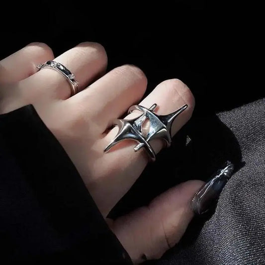 Charming Y2K Star Open Ring for Women – A Creative Vintage Silver Adjustable Ring, Perfect as a Couple's Jewelry Gift.