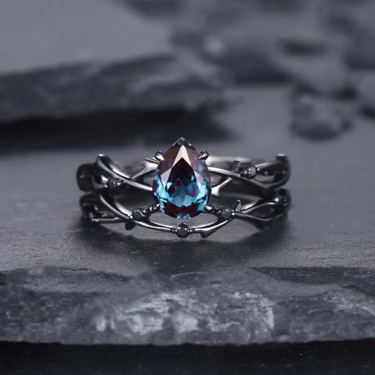 Luxury  Black Cubic Zirconia Vine Ring  – Fashion Jewelry